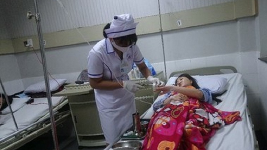 10 người tại Bình Thuận nhập viện nghi do ngộ độc khi ăn cá hồng biển