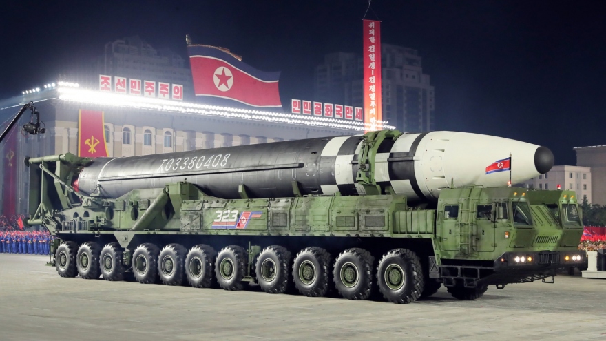 Thứ nguy hiểm hơn cả tên lửa đạn đạo liên lục địa Triều Tiên vừa ra mắt