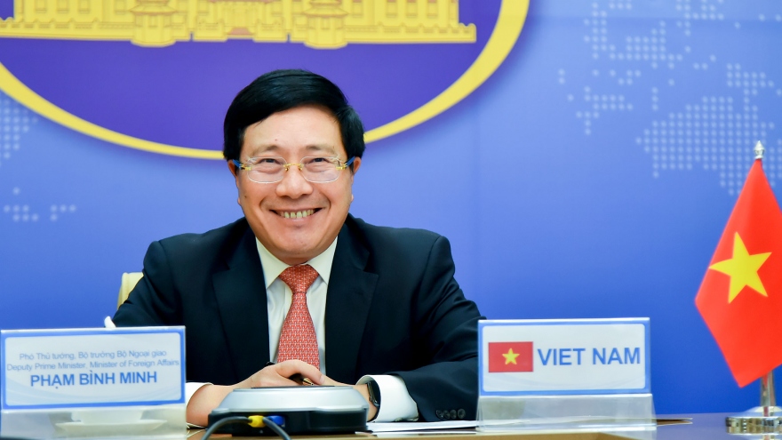 Phó Thủ tướng Phạm Bình Minh hội đàm trực tuyến với Bộ trưởng Ngoại giao Malaysia