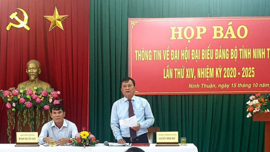 Đại hội Đảng bộ tỉnh Ninh Thuận không nhận hoa chúc mừng