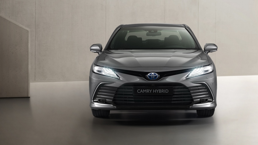 Toyota Camry Hybrid 2021 bản nâng cấp ra mắt thị trường châu Âu