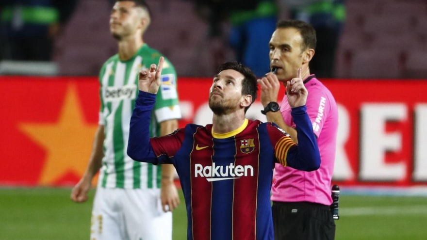 Messi lập cú đúp, Barca thắng dễ Betis