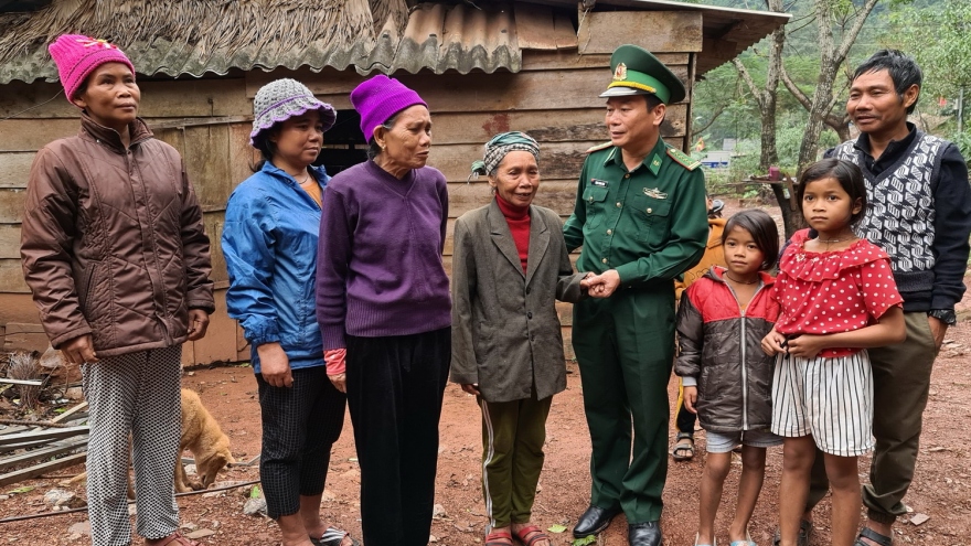 Lên phương án di dân tại các khu vực sạt lở trên tuyến biên giới Quảng Bình