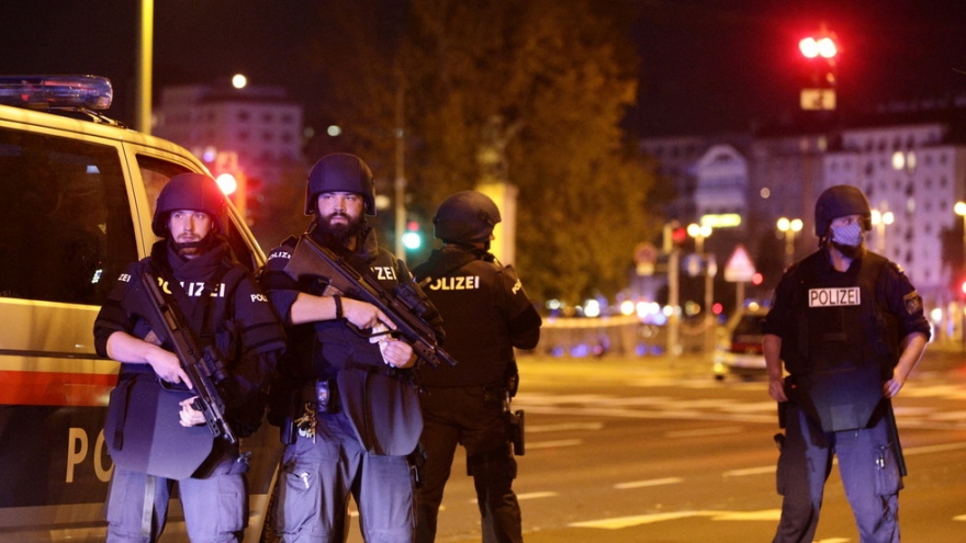 Thủ tướng Áo và lãnh đạo các quốc gia EU lên tiếng về vụ khủng bố ở Vienna