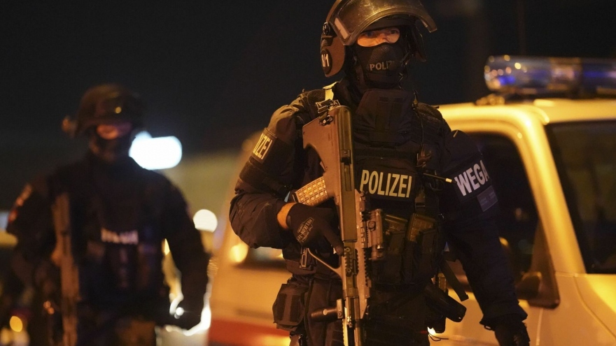 Khủng bố ở Áo: Ít nhất 1 người chết và 15 người bị thương