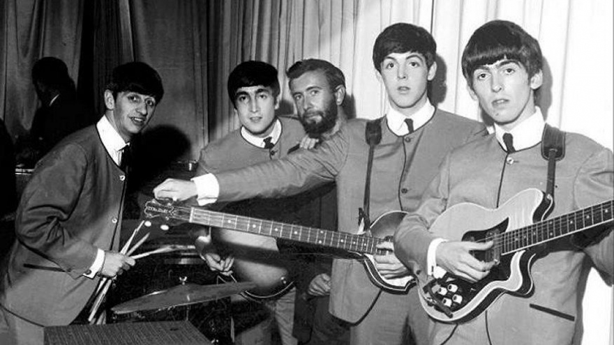 Huyền thoại về cái tên “ngớ ngẩn” của The Beatles