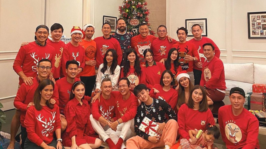 Chuyện showbiz: Tăng Thanh Hà đón tiệc Giáng sinh ấm áp bên người thân và bạn bè