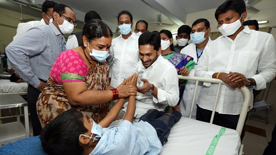 Ấn Độ cử nhóm y tế điều tra căn bệnh bí ẩn tại bang Andhra Pradesh