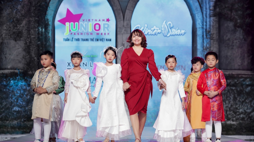 Choáng ngợp với những màn trình diễn của dàn mẫu nhí tại Vietnam Junior Fashion Week