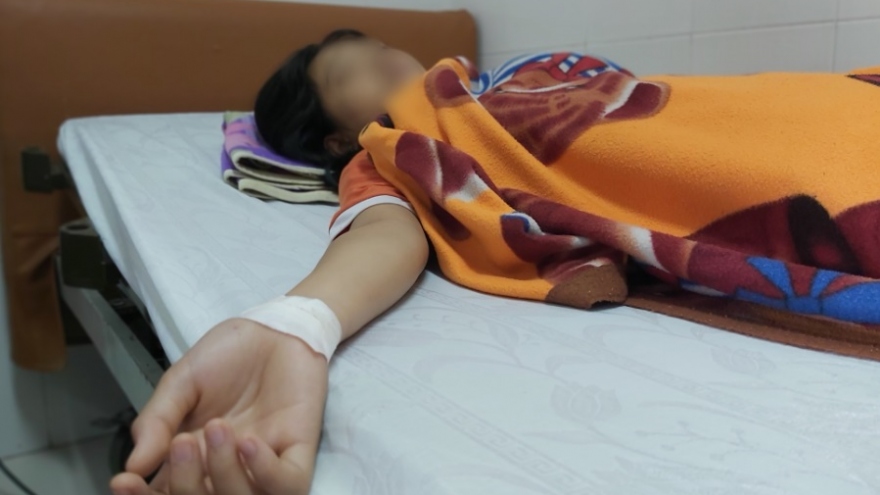 Vụ nữ sinh lớp 7 bị hành hung ở Tây Ninh: Nguyên nhân va chạm do người phụ nữ sang đường
