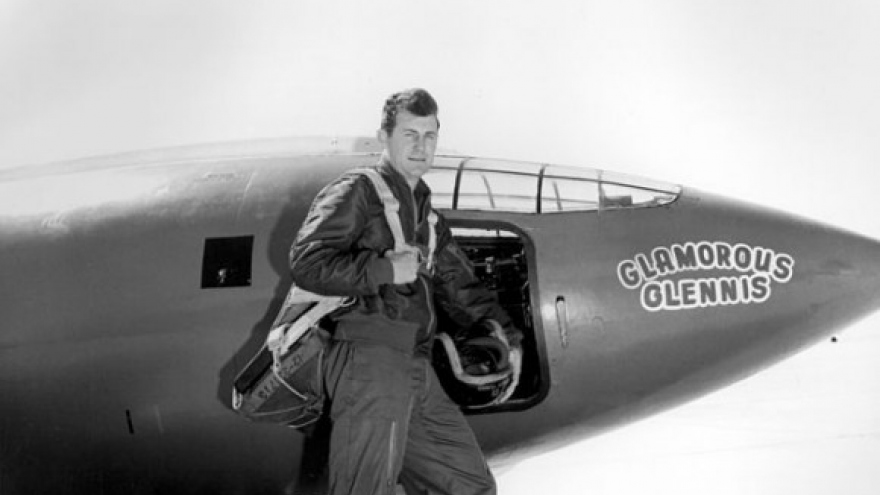 Chuck Yeager – phi công đầu tiên trong lịch sử phá vỡ rào cản âm thanh, qua đời ở tuổi 97