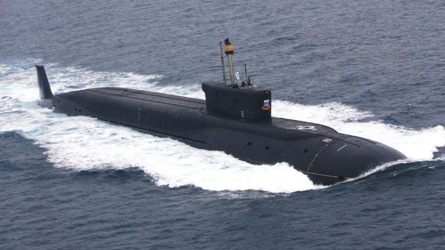 Cảnh tượng ngoạn mục tàu ngầm Nga diễn tập phóng ngư lôi