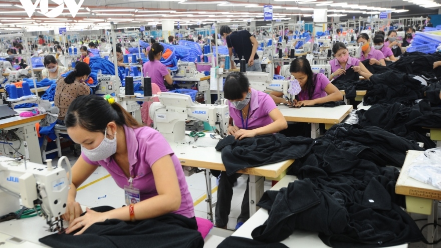 Việt Nam ký Thỏa thuận cộng gộp xuất xứ sản phẩm dệt may với Hàn Quốc