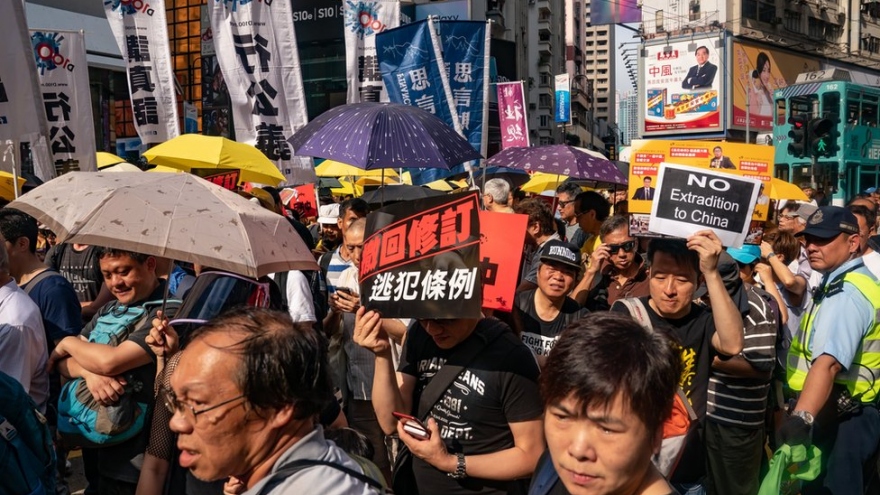 Hơn 10.000 người biểu tình phản đối dự luật dẫn độ bị bắt giữ tại Hong Kong (Trung Quốc)