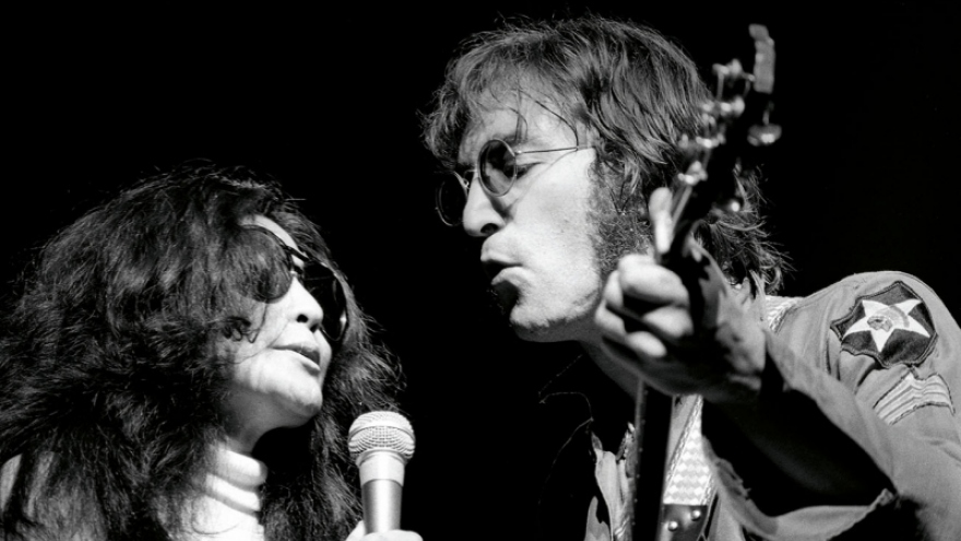 Hé lộ loạt ảnh chưa từng công bố của John Lennon và Yoko Ono ở New York