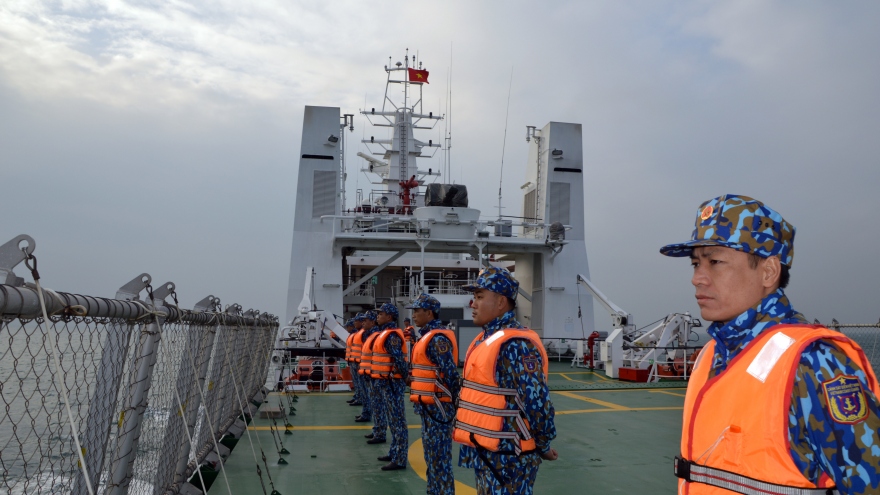 Cảnh sát biển Việt Nam và Trung Quốc kiểm tra liên hợp