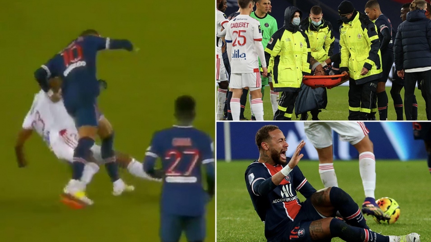 Dính đòn triệt hạ của đồng hương, Neymar đau đớn rời sân trên cáng