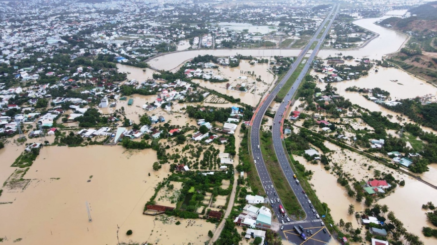 Khánh Hòa: 5 người chết và mất tích, học sinh nhiều nơi nghỉ học