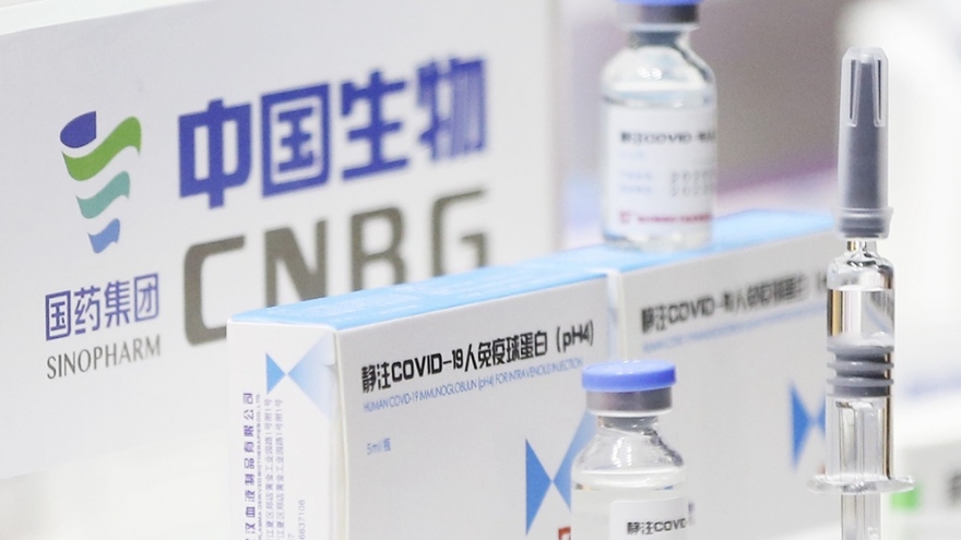 Pakistan đặt 1,2 triệu liều vaccine Covid-19 của Trung Quốc, Ấn Độ hạn chế đón năm mới