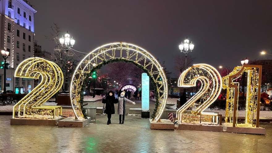 Thủ đô Moscow lung linh sắc màu chào năm mới 2021