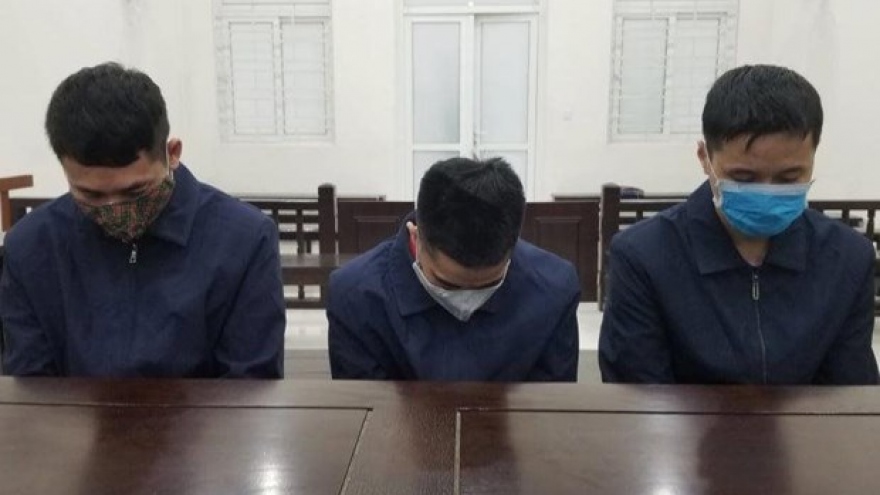 Hà Nội: Lĩnh án tù vì "chuyển nhượng" 3 thiếu nữ dưới 16 tuổi