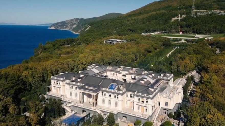 Tỷ phú người Nga bất ngờ thừa nhận sở hữu “cung điện Putin” trị giá 1,37 tỉ USD