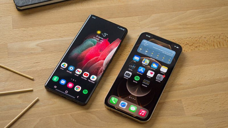 “Đá tảng” iPhone 12 khiến Samsung mủn lòng với mục tiêu Galaxy S21?