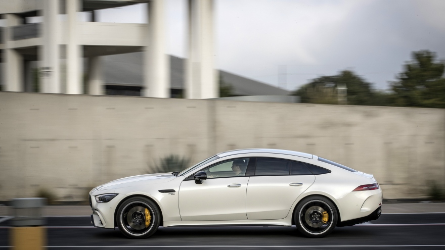 Mercedes-AMG triệu hồi hơn 1.000 xe GT 53 và GT 63