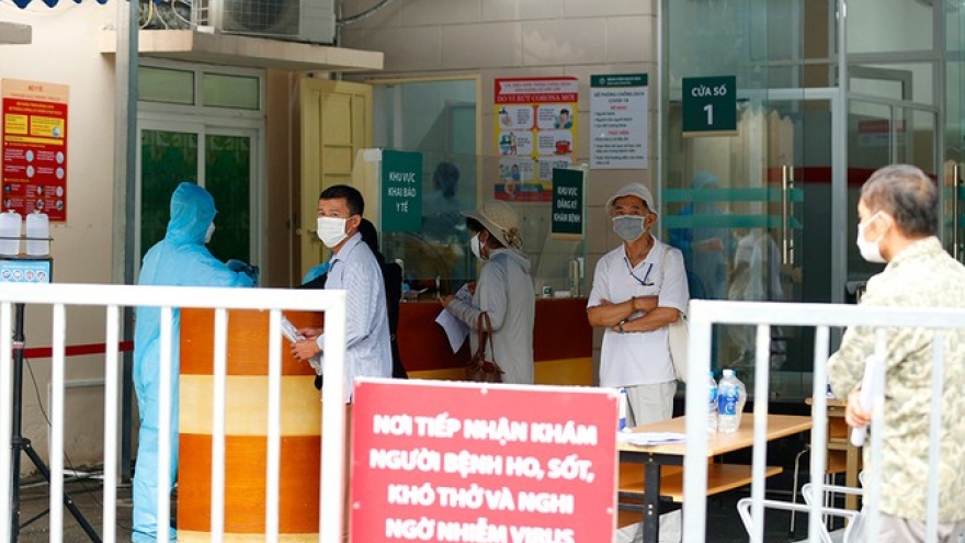 Bệnh viện Bạch Mai tạm dừng các hoạt động thăm hỏi bệnh nhân