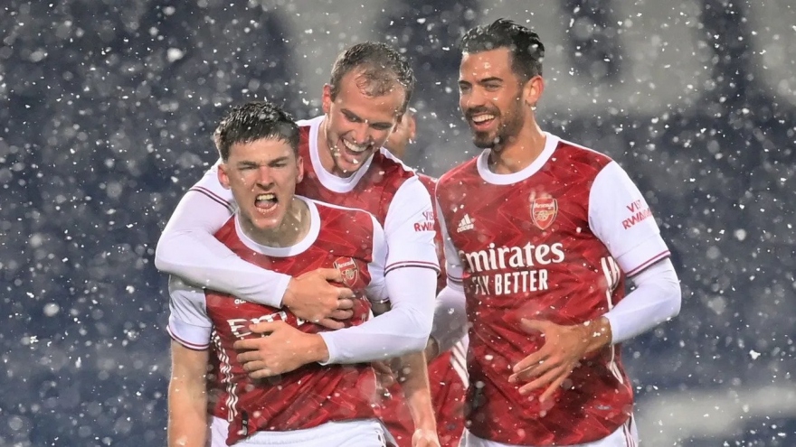 Hạ West Brom trong cơn mưa tuyết, Arsenal thắng trận thứ 3 liên tiếp