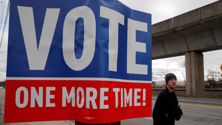 Cuộc đua Thượng viện ở Georgia là một cuộc "trưng cầu ý dân" về Trump