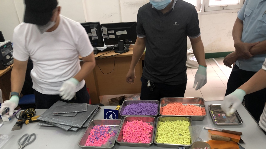 Hơn 31kg ma túy từ nước ngoài chuyển phát nhanh về TPHCM