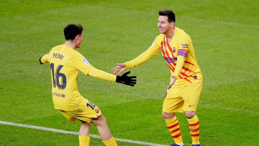 Messi thăng hoa đưa Barca áp sát Real Madrid tại La Liga