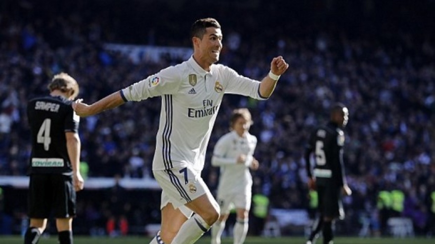 Ngày này năm xưa: Ronaldo giúp Real Madrid cân bằng kỷ lục của Barca