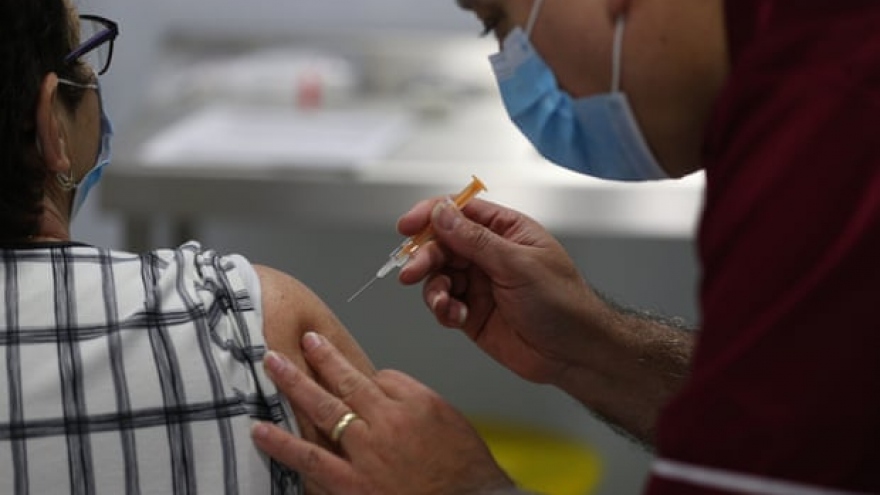 Hơn 239 triệu liều vaccine Covid-19 đã được tiêm trên toàn thế giới