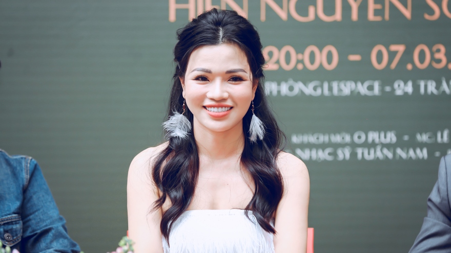 2 năm không ra được album, Hiền Nguyễn Soprano "ngược dòng" làm concert