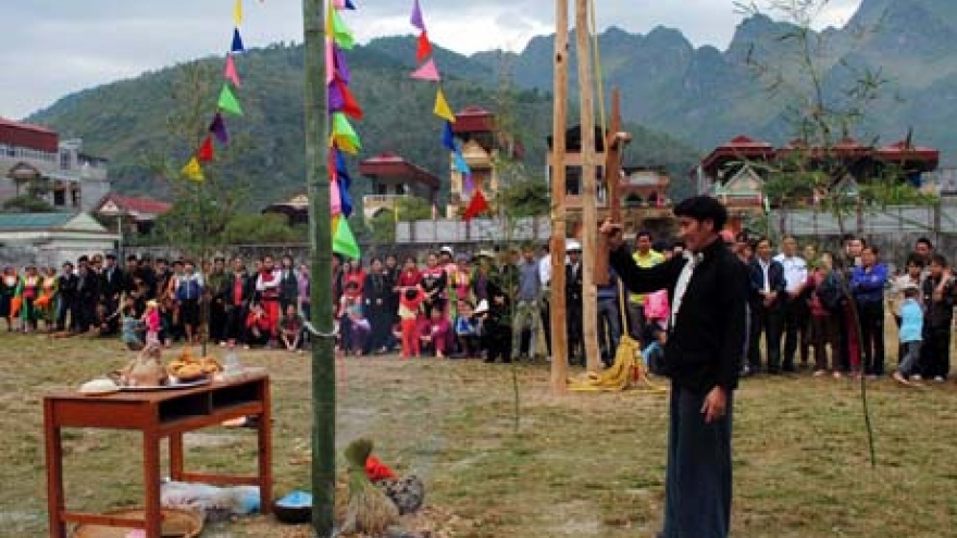 Lễ hội Gầu Tào - nơi gắn tình đoàn kết cộng đồng của người Mông ở Hà Giang