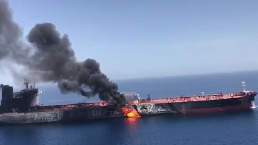 Bộ trưởng Quốc phòng Israel: Iran phải chịu trách nhiệm vụ nổ trên tàu ở vịnh Oman