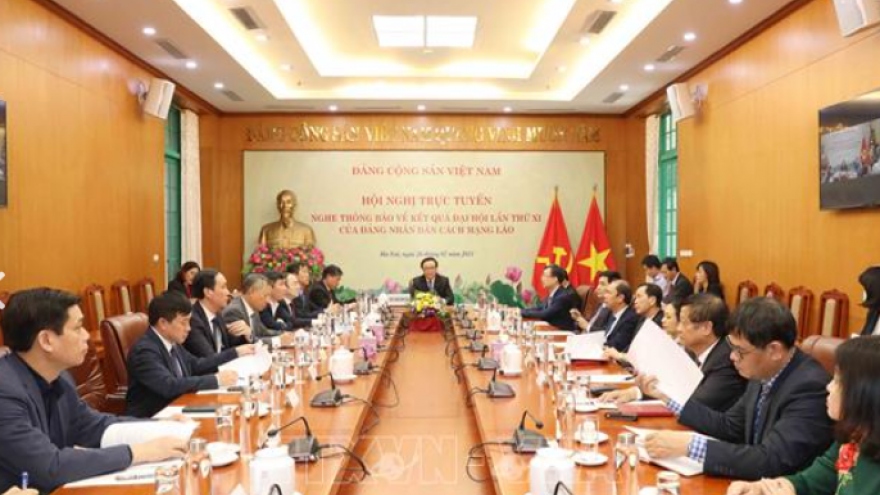 Lãnh đạo Lào thông báo cho phía Việt Nam về kết quả Đại hội Đảng lần thứ XI