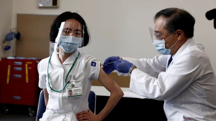 Nhật Bản đã bắt đầu tiêm vaccine Covid-19 cho người dân