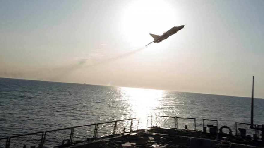 
        Chiến cơ Nga áp sát tàu khu trục Mỹ trên biển Đen
                  
                              