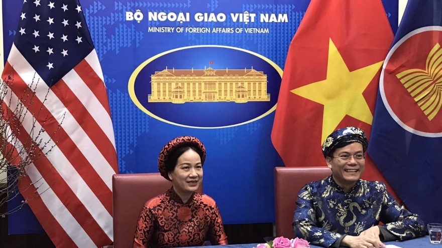 Cộng đồng người Việt cùng bạn bè Mỹ và quốc tế vui đón xuân Tân Sửu 2021