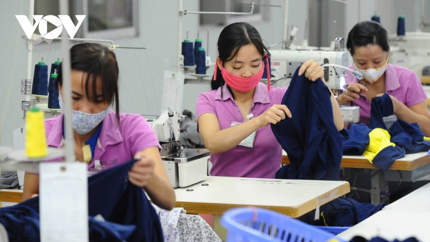 Doanh nghiệp dệt may tăng tốc sản xuất đầu năm