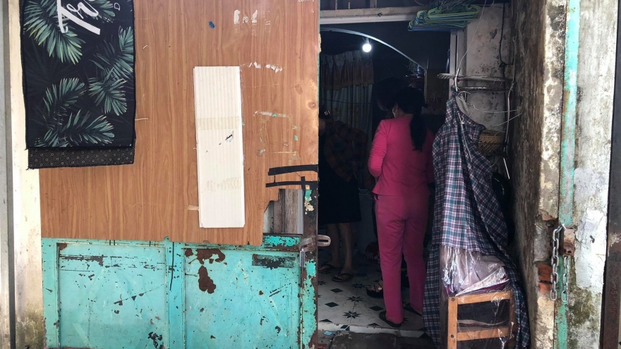 Vụ bạo hành con ruột tại Hà Đông: Hàng xóm khiếp hãi lối hành xử của người mẹ