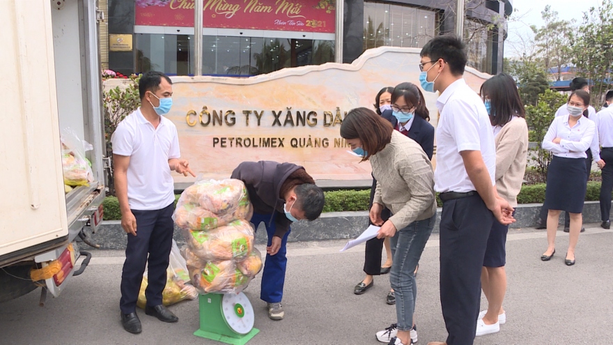 Quảng Ninh hỗ trợ công nhân ở lại địa phương đón Tết