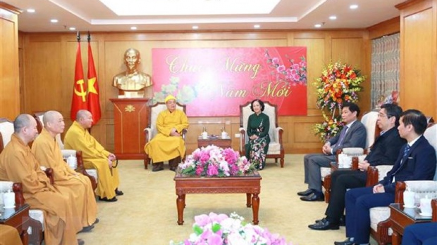 Bà Trương Thi Mai tiếp đoàn đại biểu Công giáo, Phật giáo nhân dịp Tết cổ truyền