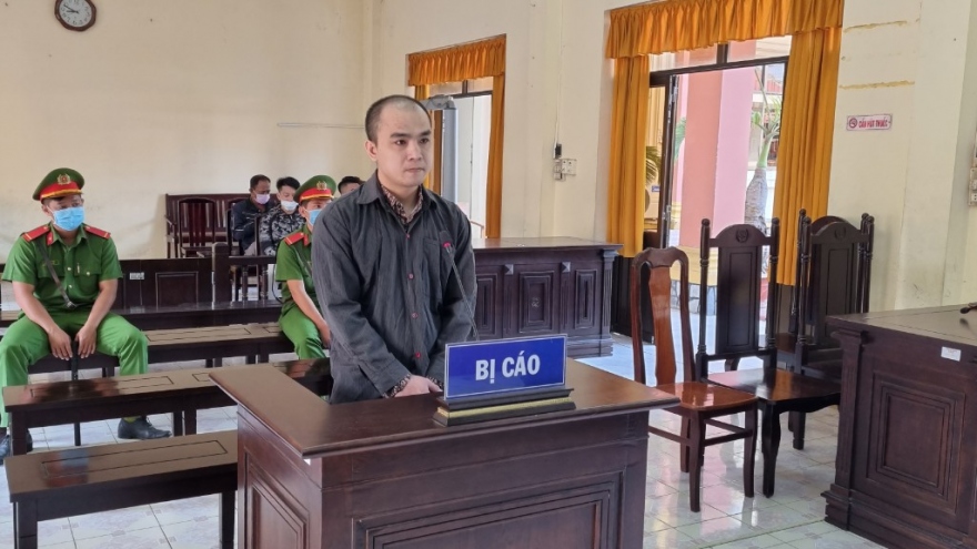 Lĩnh án 16 năm tù vì mang ma túy từ TP.HCM bay ra Phú Quốc