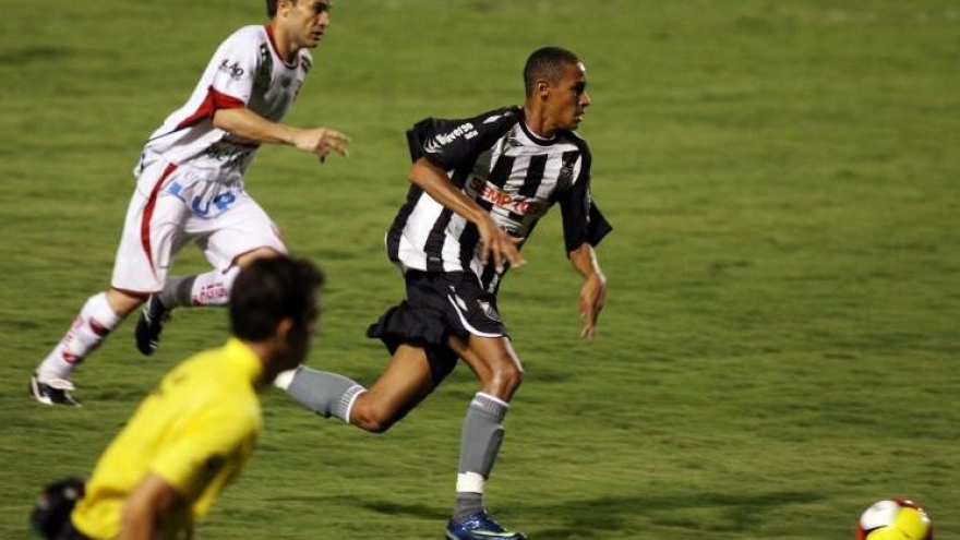 Ngày này năm xưa: Neymar ra mắt bóng đá chuyên nghiệp