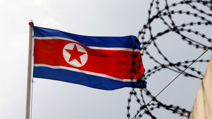 Bán đảo Triều Tiên nóng trở lại: Ngoại giao tên lửa hay lời nhắc nhở Mỹ?