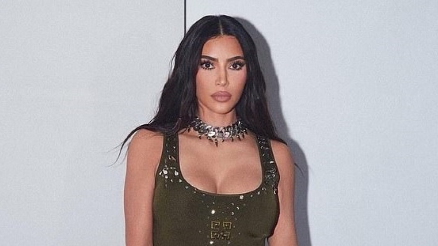 Kim Kardashian gợi cảm trong buổi chụp hình quảng cáo